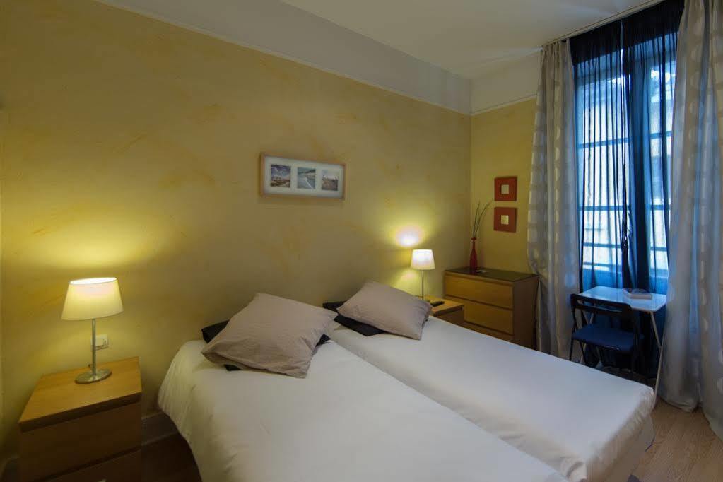 La Carpe D'Or Hotel Fontainebleau Buitenkant foto